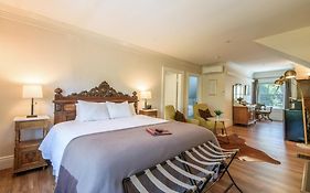 Cedar Gables Inn